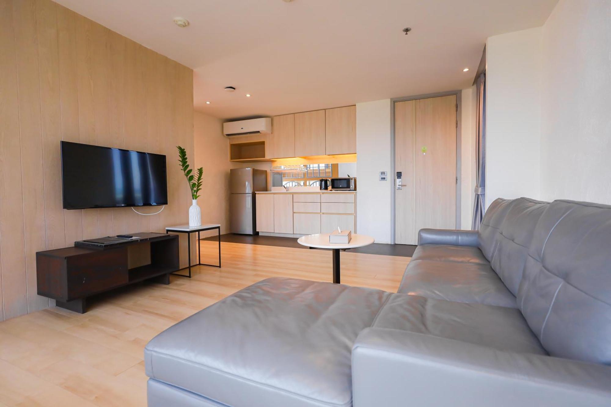 Balcony Seaside Sriracha Hotel & Serviced Apartments Si Racha Exterior foto