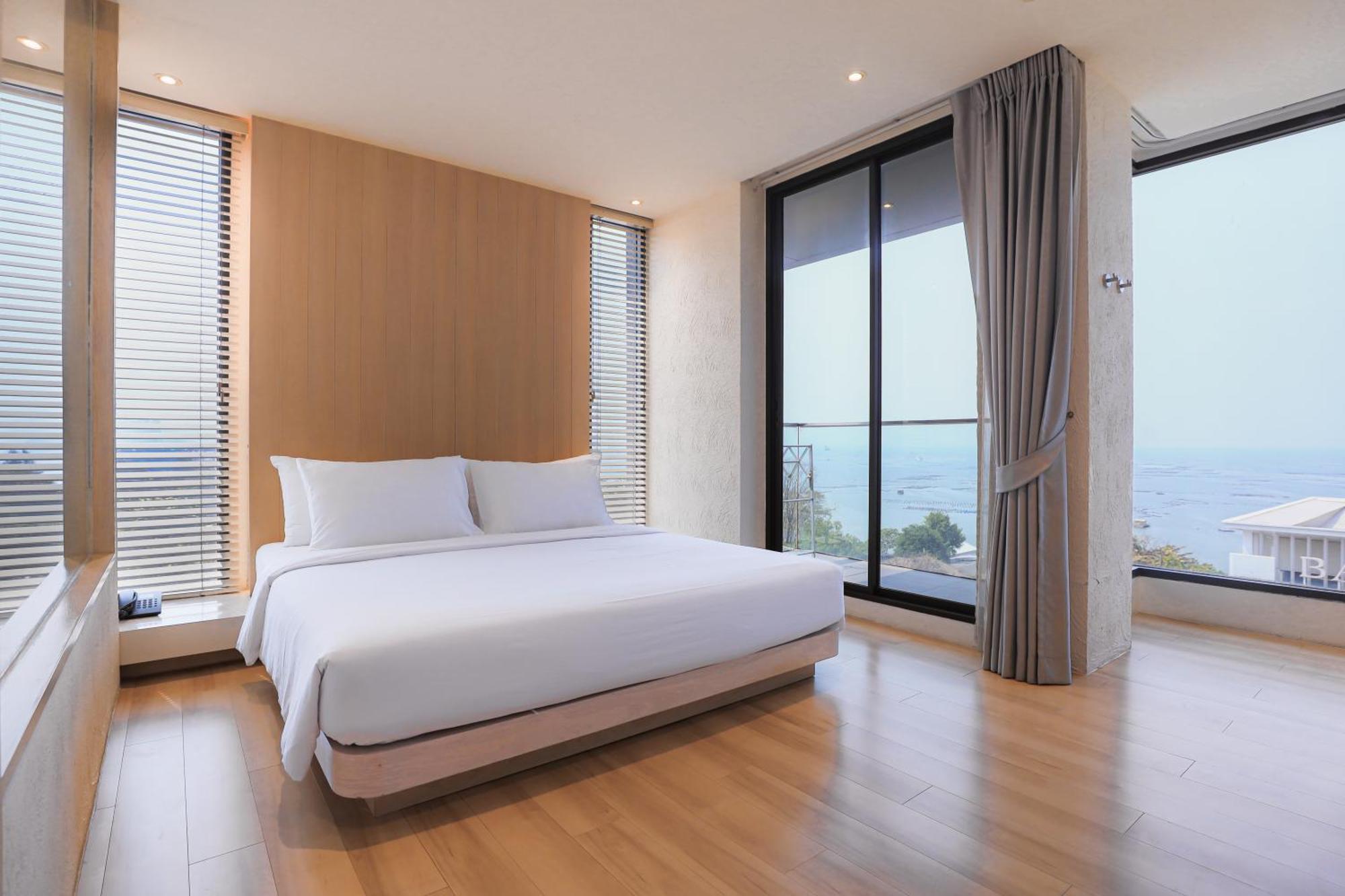 Balcony Seaside Sriracha Hotel & Serviced Apartments Si Racha Exterior foto